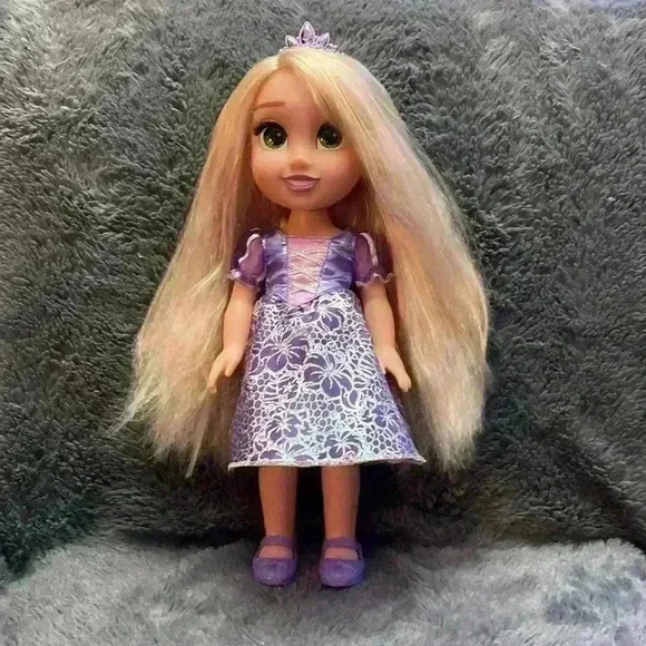 Disney Princess  Tangled Rapunzel Doll - Picture 1 of 13
